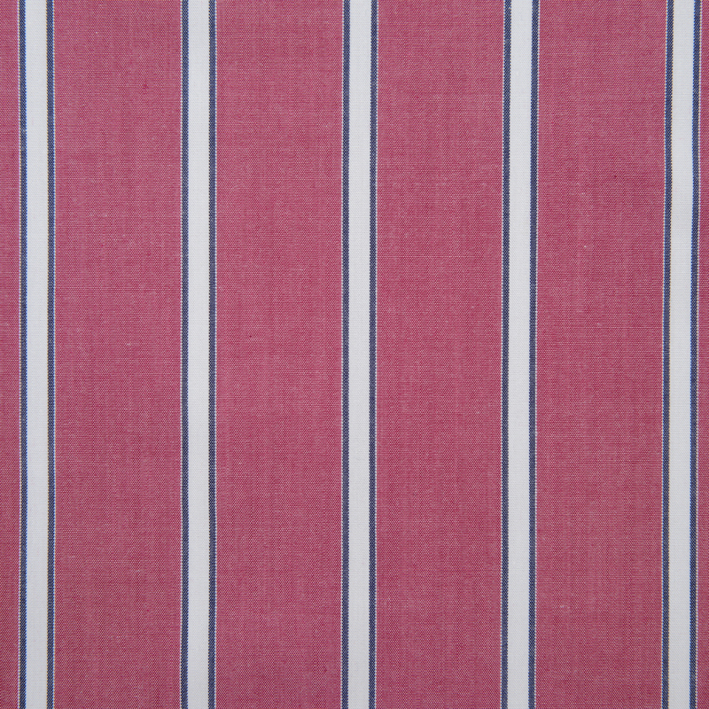 鮮やかなラインが目を引くストライプ柄ハンカチ。 さらっと肌触りの良い生地感です。  千鳥縫製。サイズ46×46cm、綿100％、日本製。