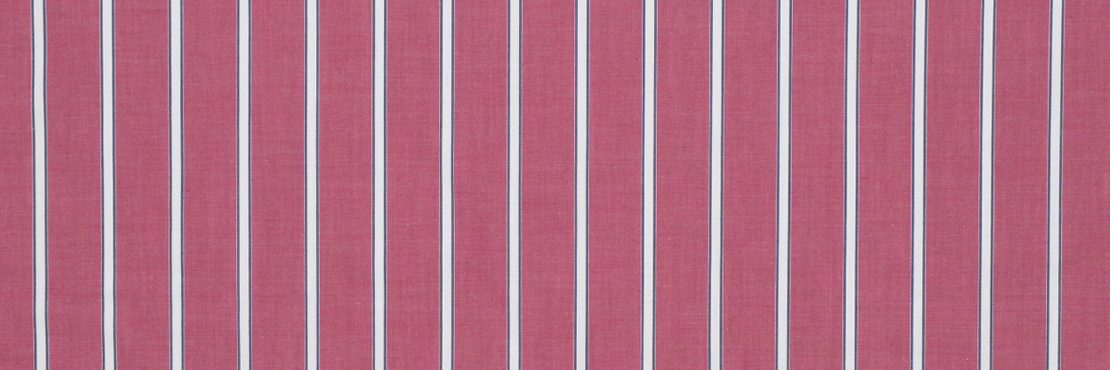 鮮やかなラインが目を引くストライプ柄ハンカチ。 さらっと肌触りの良い生地感です。  千鳥縫製。サイズ46×46cm、綿100％、日本製。