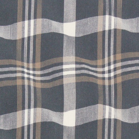 生地をわざと波打ったように織っています。 不思議なゆらめきがおもしろいハンカチです。  サイズ46×46cm 綿100％ チドリ縫製 日本製 ※こちらのハンカチは生地の特性上、縫製が波打った仕上がりです。
